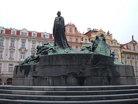 Памятник Яну Гусу