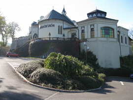 Замок Доуби